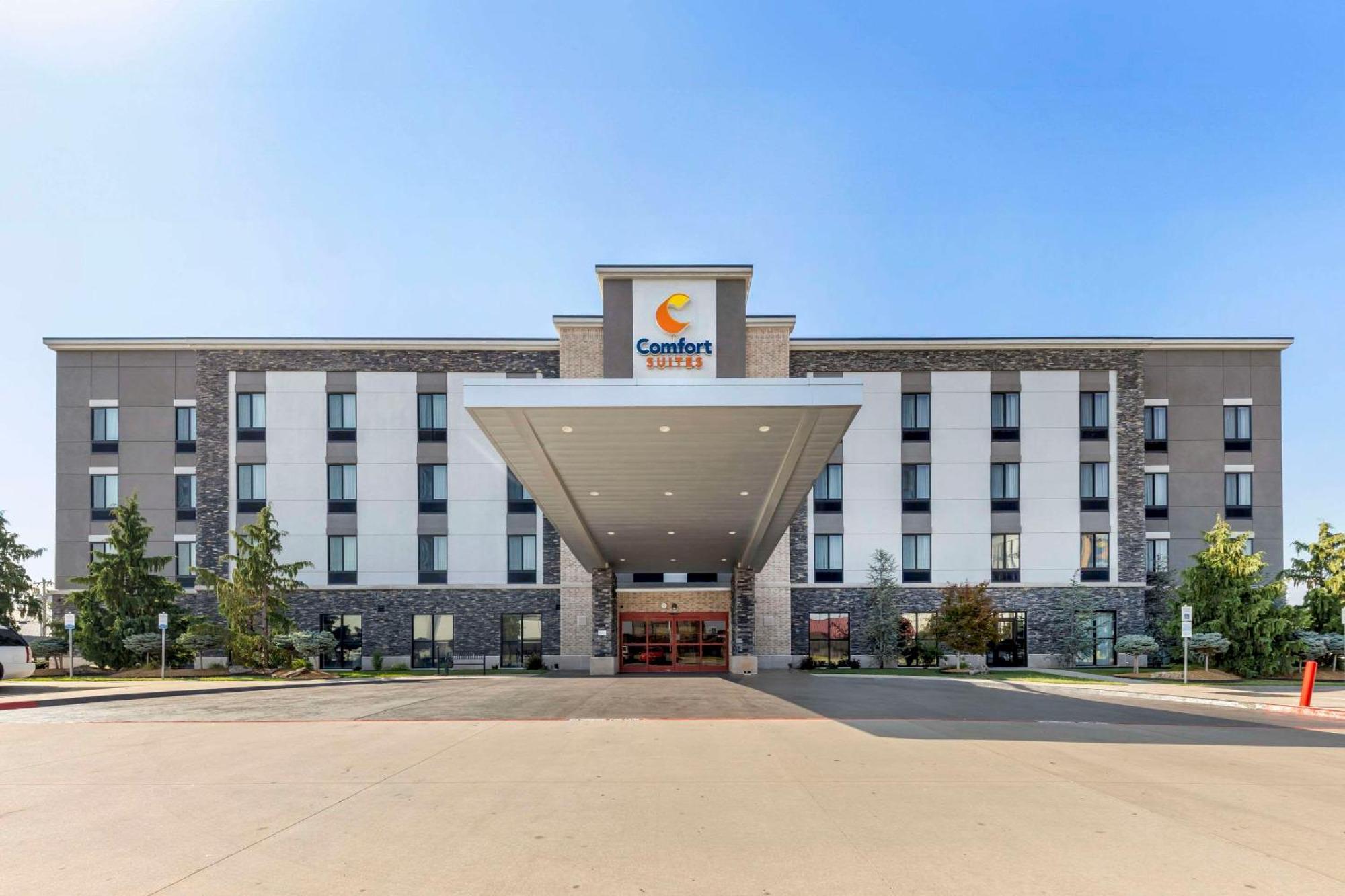 Comfort Suites Meridian And I-40 Oklahoma City Exterior photo